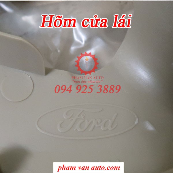 Hõm cửa trong Ford Transit hàng chính hãng giá rẻ nhất