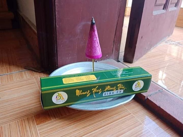 Combo 10 cây Nhang xông phong thuỷ bình an cầu tài kích lộc | BigBuy360 - bigbuy360.vn