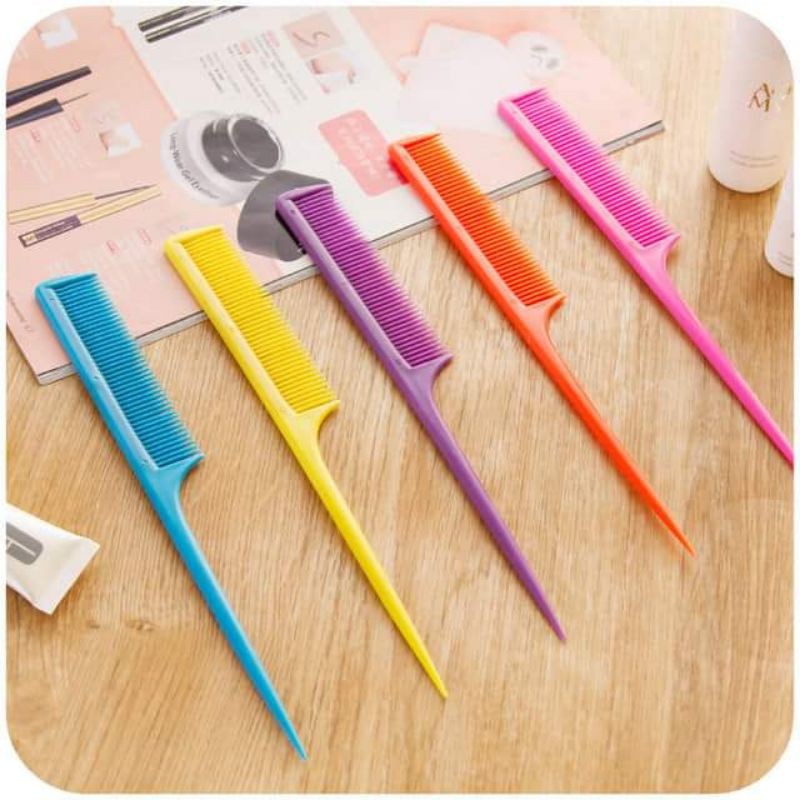 Lược đầu nhọn lược rẽ ngôi tạo kiểu dáng cho mái tóc (1 Cây)