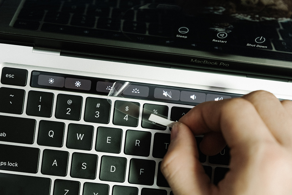 Miếng dán thanh cảm ứng Touch bar cho Macbook