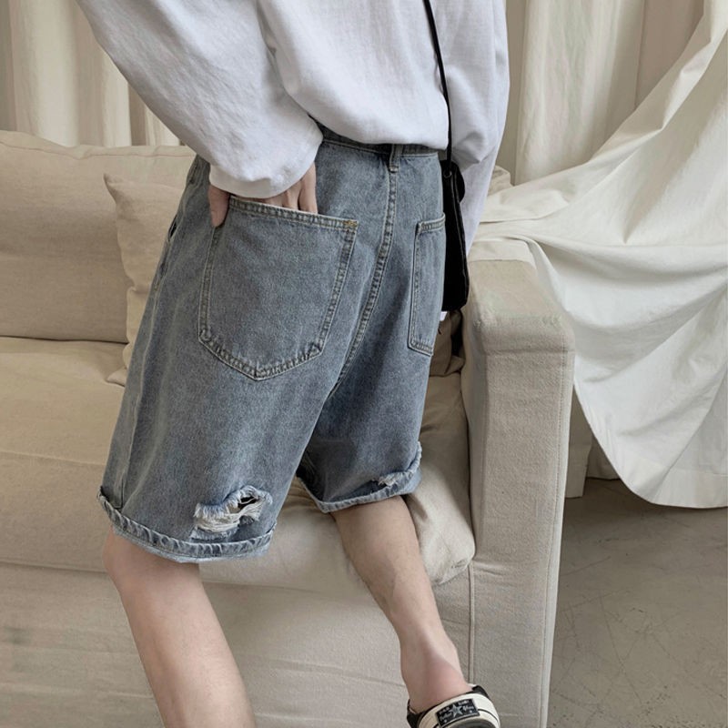 Quần Short Denim Dáng Rộng Phối Rách Kiểu Hồng Kông Thời Trang Mùa Hè 2020 Cho Nam