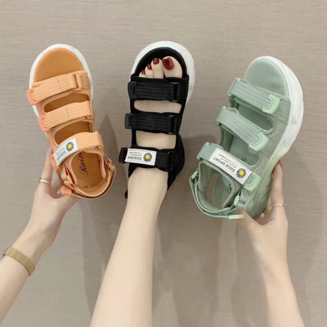 Giày sandal Dép quai hậu đi học phong cách trẻ trung gót phối đỏ nổi bất đế cực êm đi siêu bền