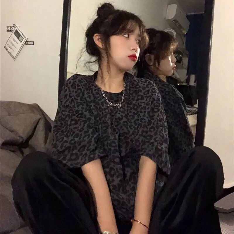 Áo thun COZOKC ngắn tay cổ tròn họa tiết da báo dễ phối đồ phong cách Hàn Quốc thời trang