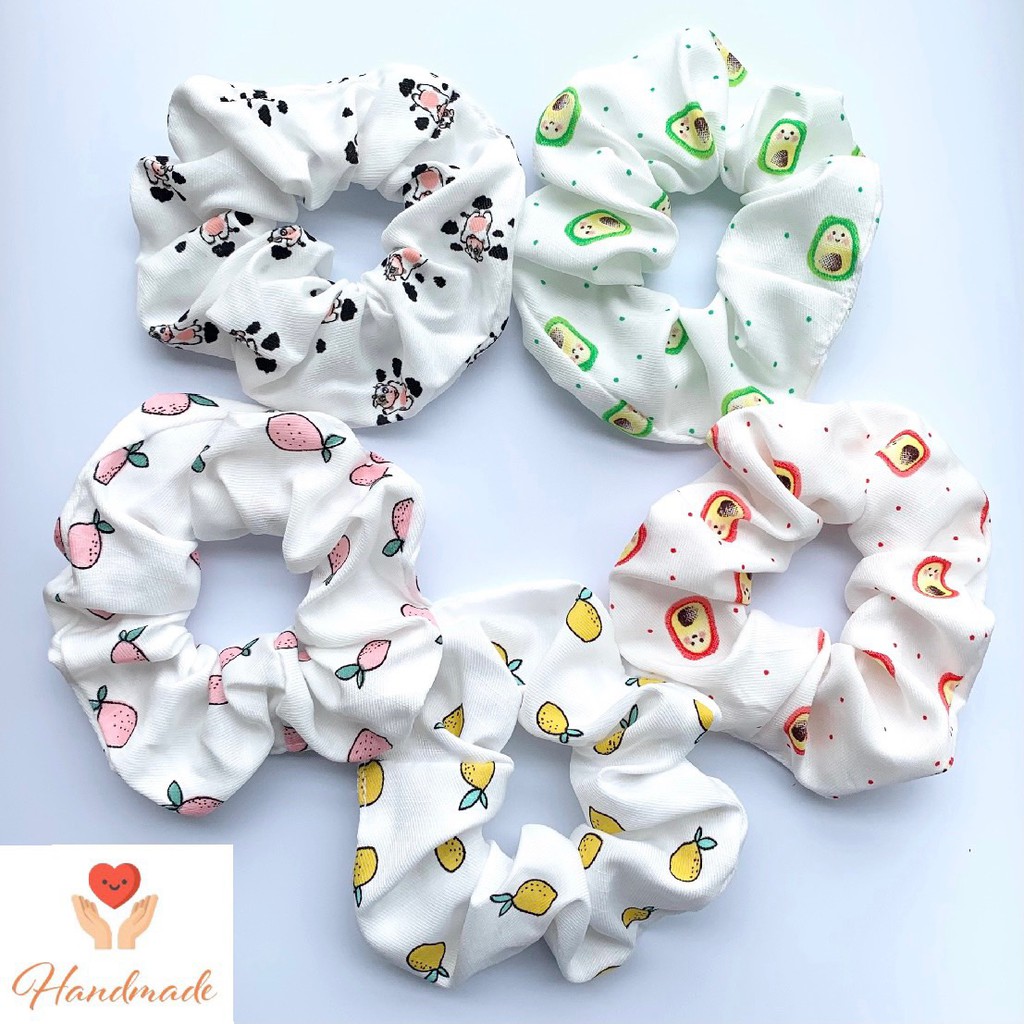 Cột tóc Scrunchies bò sữa chất đũi mịn mát