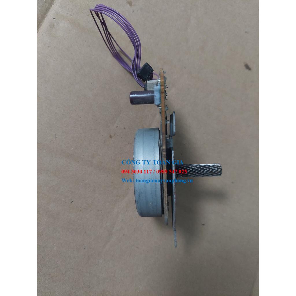 Motor/Mô tơ RM1-6378 hoặc RM1-6379 lõi trước 8mm chế quạt