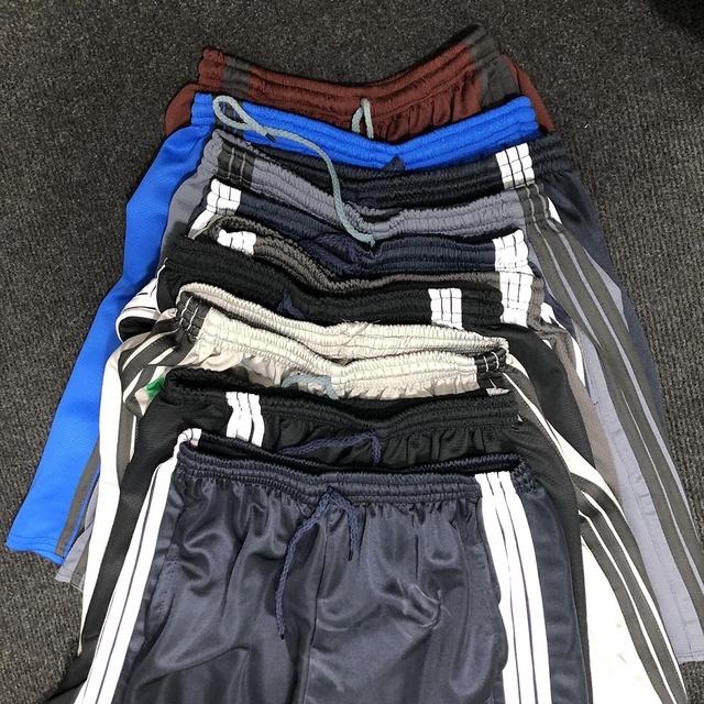 Quần đùi thể thao nam giao màu ngẫu nhiên 03 | BigBuy360 - bigbuy360.vn