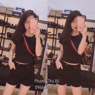 Áo thun tay ngắn ôm sát người dáng croptop
