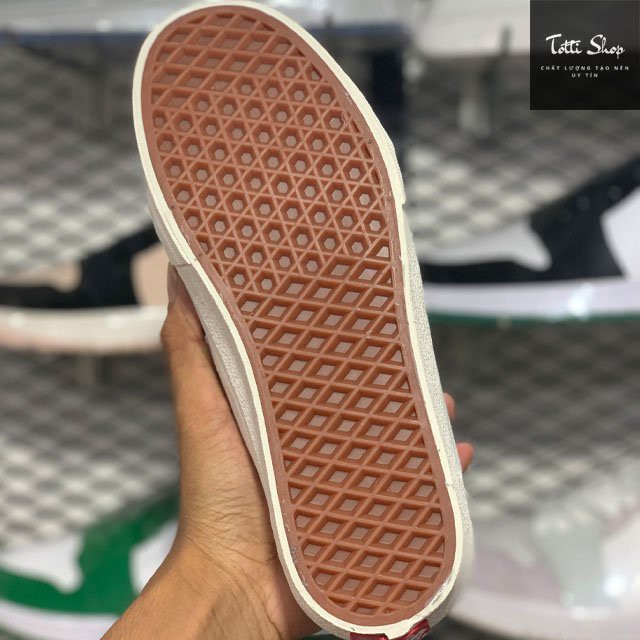 Giày Vault Trắng Nam Nữ