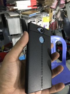 Ốp lưng dẻo vân da Sony XA2