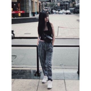 Quần baggy kẻ sọc caro