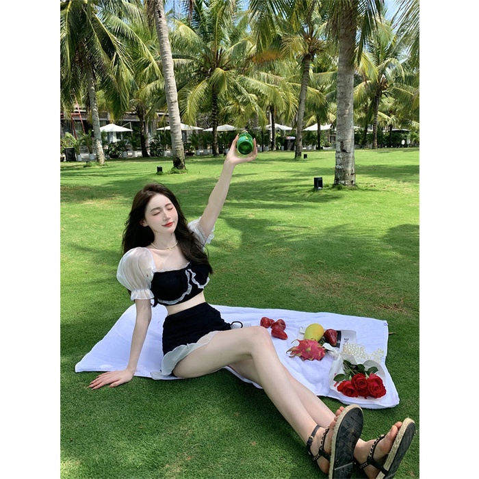 Bikini bãi biển 2 mảnh trông gầy bên trong với quần short bảo thủ phụ nữ áo tắm