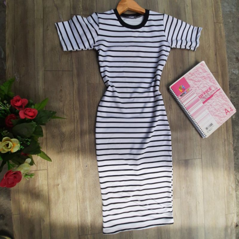 ĐẦM BODY TAY NGẮN SỌC KẺ a2