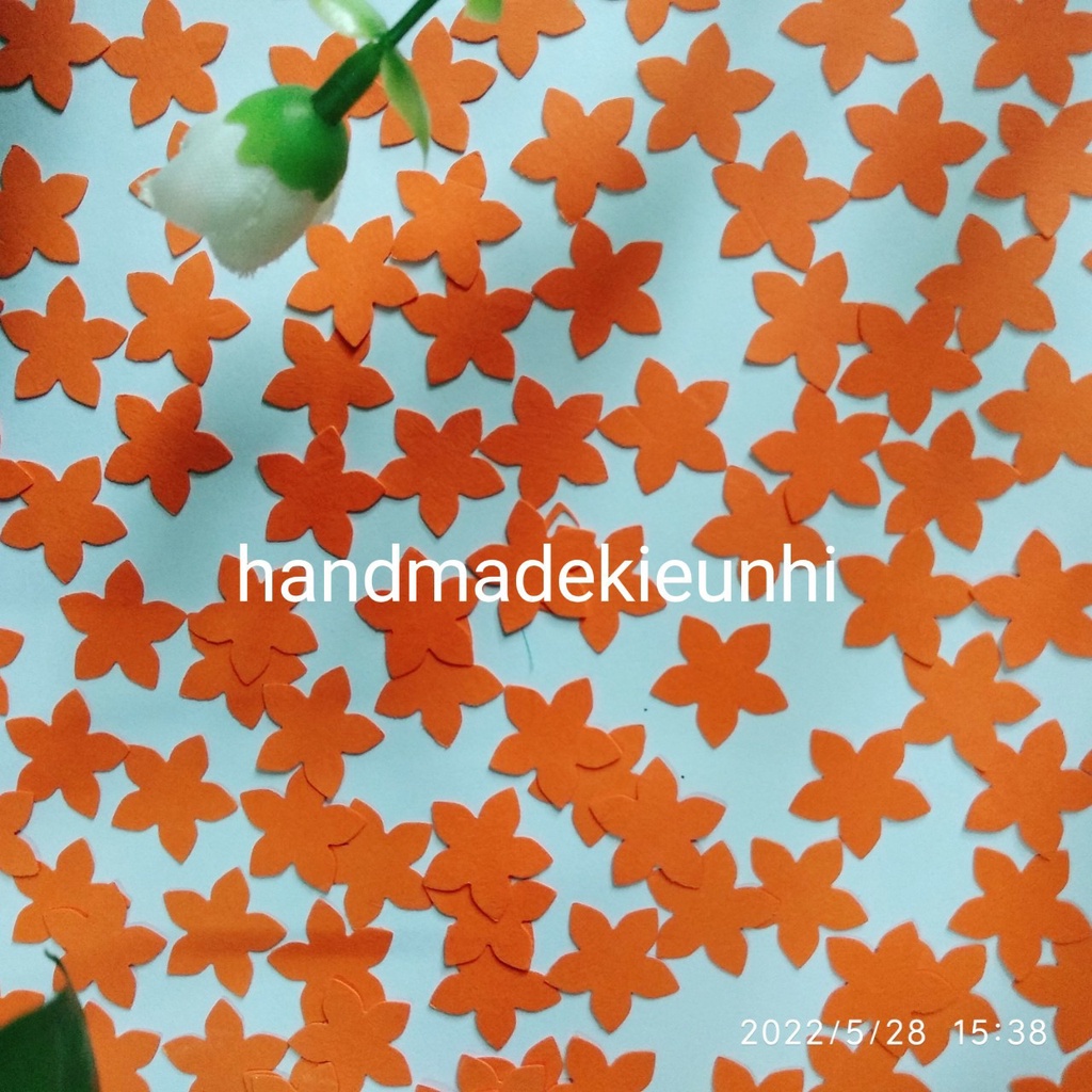 50 - 30-70 hoa 5 cánh, size 2.5cm , 3.5cm,1.5cm bằng giấy màu - thủ công mầm non cho bé, làm handmade, bao lì xì...