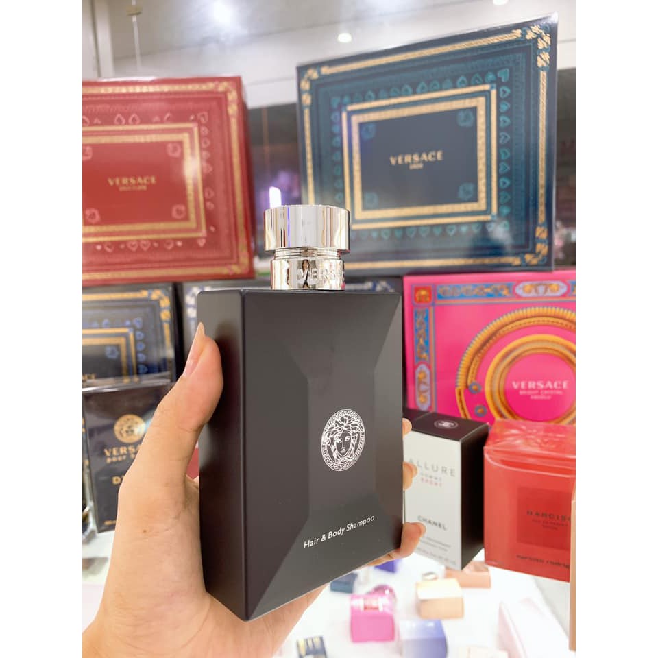 Sữa tắm gội hương nước hoa Versace Pour Homme 250ML