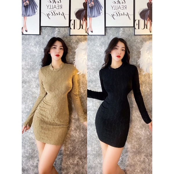 Body doll hở lưng.