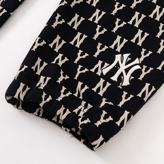 Quần Nỉ Dài MLB Màu Đen Họa Tiết Monogram NY