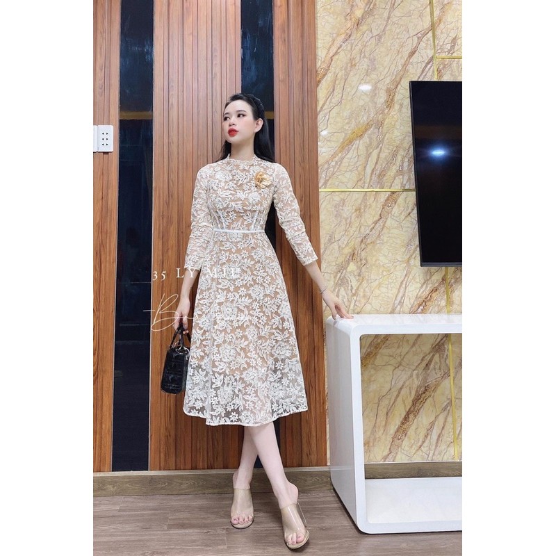 VNU87 - VÁY NỮ REN MÀU BE HOA LÁ 2 LỚP