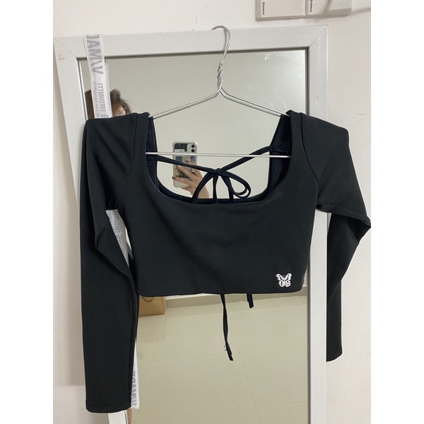 Pass áo Rorasaigon màu đen siêu xinh