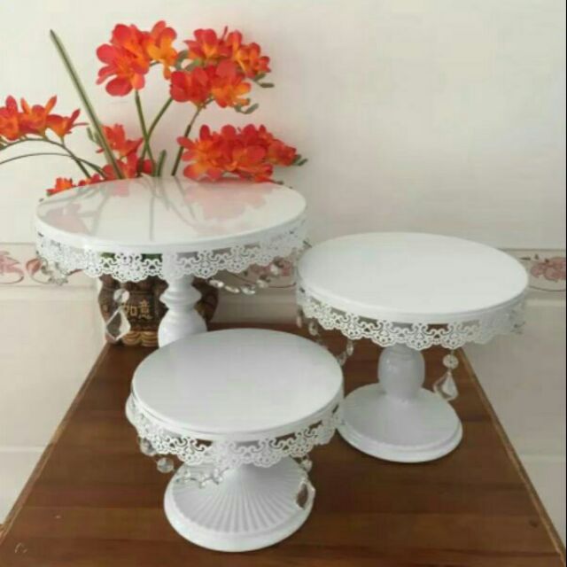 Kệ để bánh