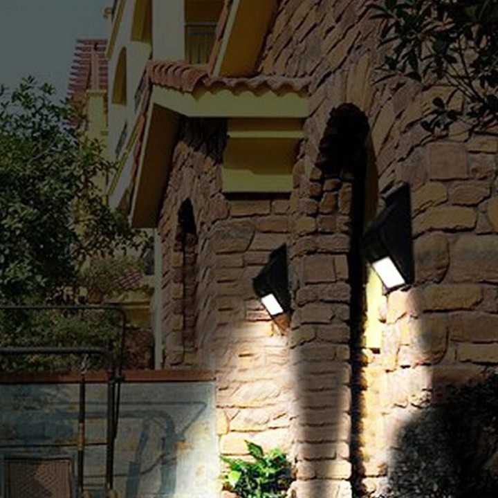 Đèn led gắn tường năng lượng mặt trời cảm biến ánh sáng