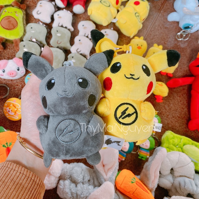 Móc khoá bông pikachu