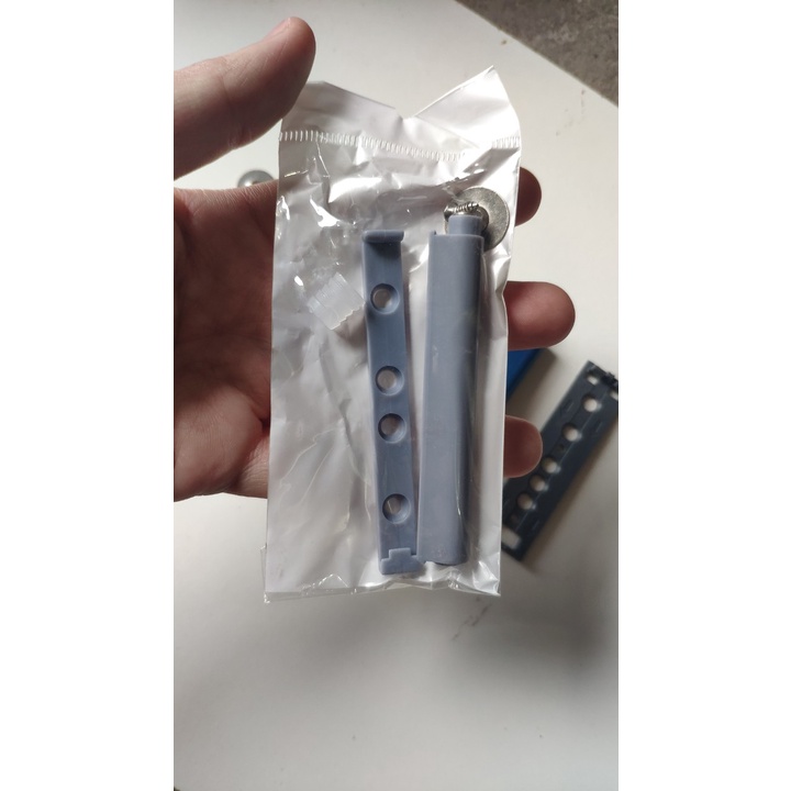 Dụng cụ nhấn-mở hít cánh tủ -nêm  nhấn mở tip-on chất liệu nhựa ABS và inox Hộp 10 cái