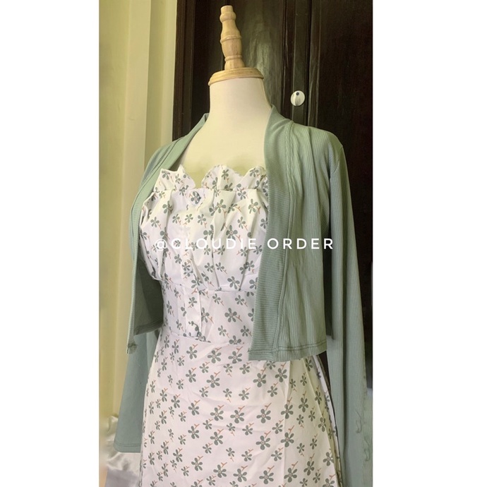 Set Đầm Hai Dây Hoa Nhí Kèm Áo Khoác Cardigan Len Tăm Nhún Ngực Chun Lưng Xanh Bơ Và Vàng Pastel