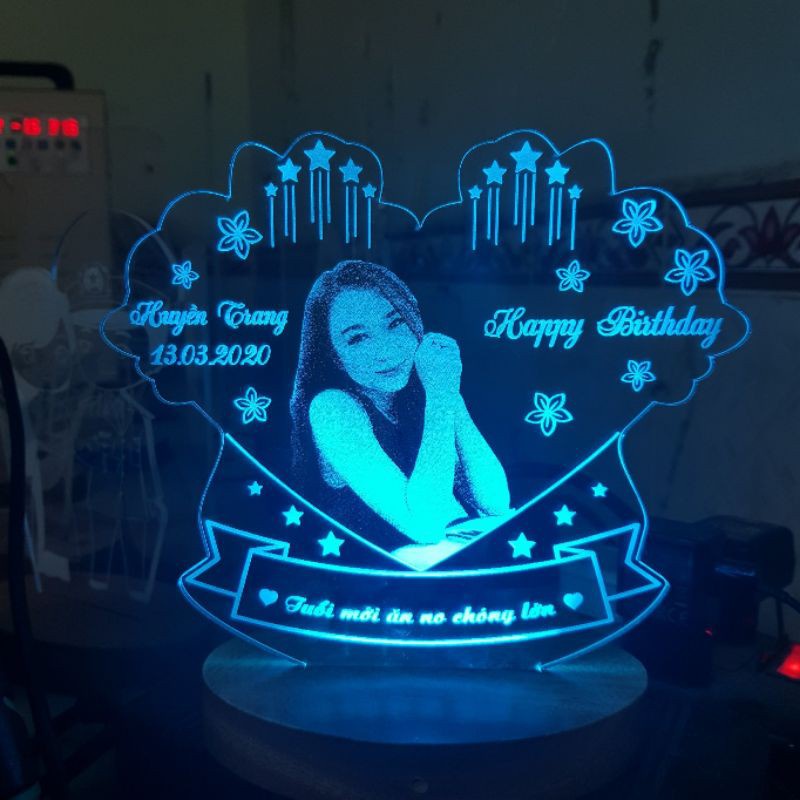 Đèn 3D Khắc Ảnh Theo Yêu Cầu, Quà Tặng Đẹp Và Ý Nghĩa