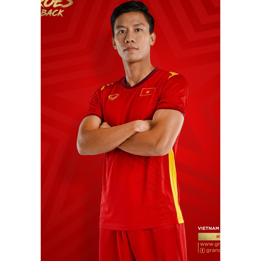 Bộ quần áo bóng đá tuyển Việt Nam mới nhất 2021