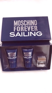 Bộ dưỡng da Nam và nước hoa mini Moschino