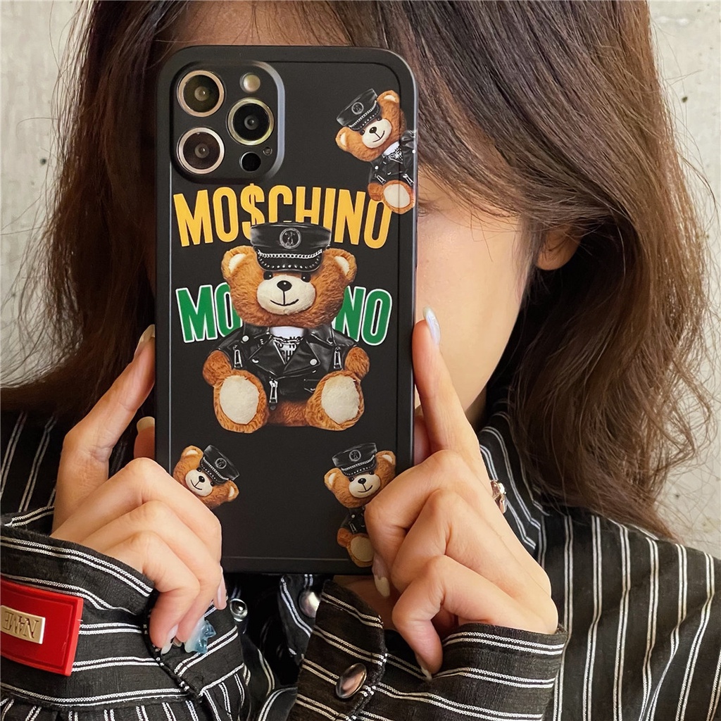 Ốp Điện Thoại Nhựa Cứng In Hình Gấu moschino Cho iphone15 14 13 12 mini 11 pro max 6 / 6s 7 / 8plus se2 x / xs xr xsmax #HG4888