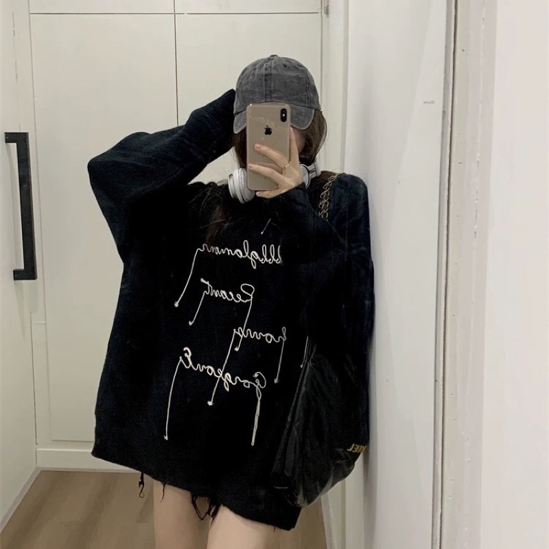 Áo len đen cổ tròn dày thiết kế chữ cá tính dáng dài♥️
