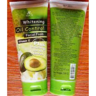 Sữa Rửa Mặt Tinh Chất Bơ Thái Lan
