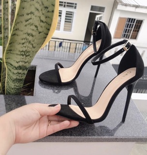Sandal dây mảnh gót nhọn