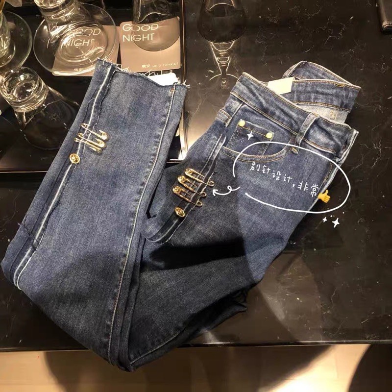 QUẦN JEANS DÁNG SUÔNG KIỂU LẠ-NHƯ HÌNH