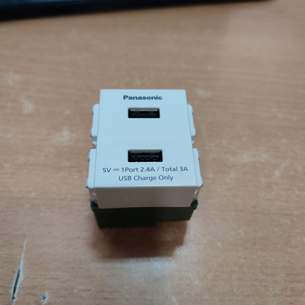 Ổ cắm USB Panasonic hàng chính hãng gắn âm tường