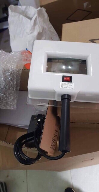 Đèn woodd soi danhd cho spa và thẩm mỹ viện chuyen nghiệp