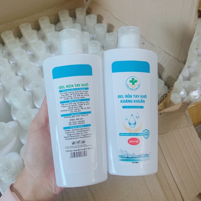Gel rữa tay sát khuẩn 200ml
