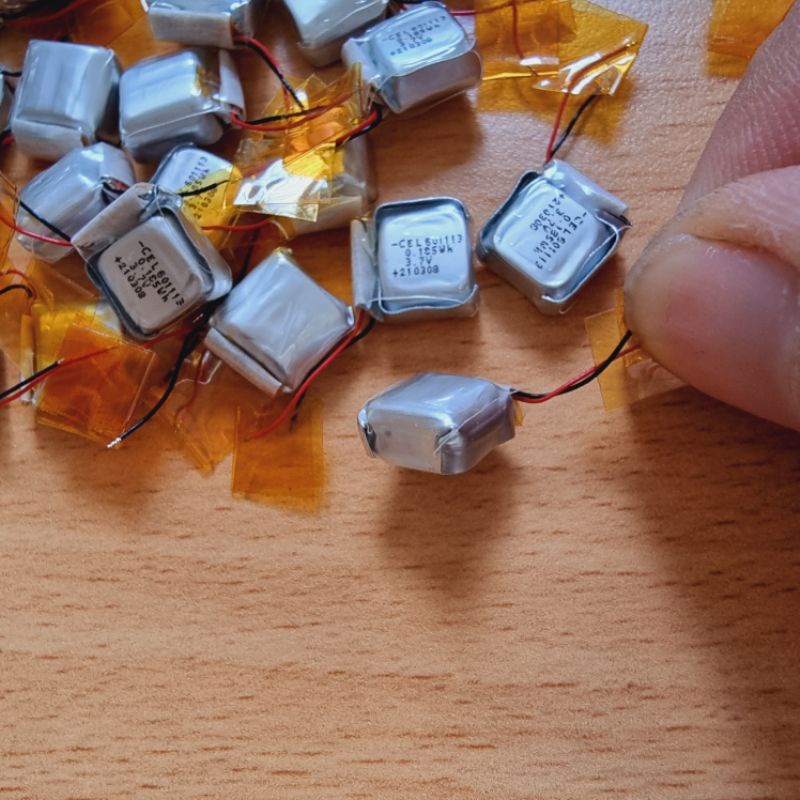 pin lithium polymer 3.7v 601113-50mah cho tai nghe bluetooth.