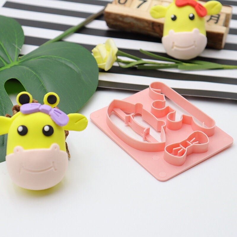 Set 12 mẫu khuôn cắt tạo hình thú cho bánh bao