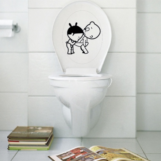 Decal dán toilet - Em bé và chú mèo dễ thương