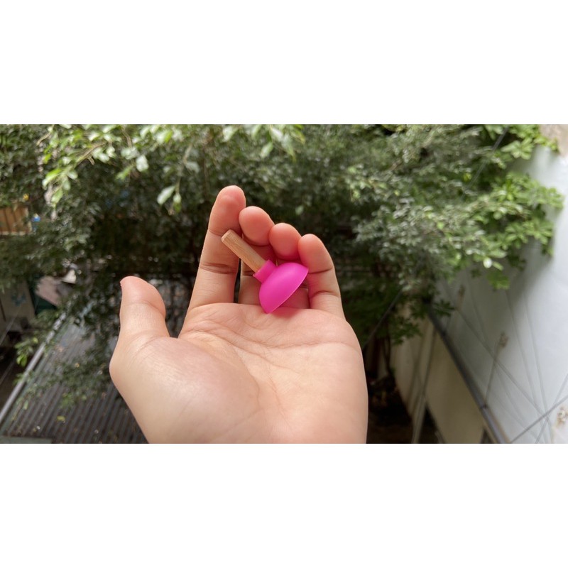 Hút Chân Không Cho Bộ Bài Hoặc Giữ Điện Thoại