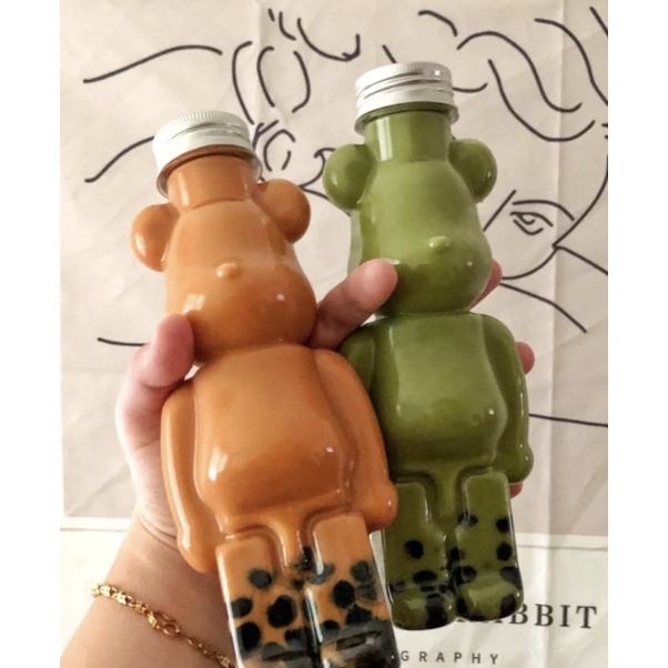 Chai trà sữa hình Gấu Bearbrick hottrend size 250 400, 500ml và đủ phụ kiện nón len, dây đeo hàng sẵn TPHCM - BR500