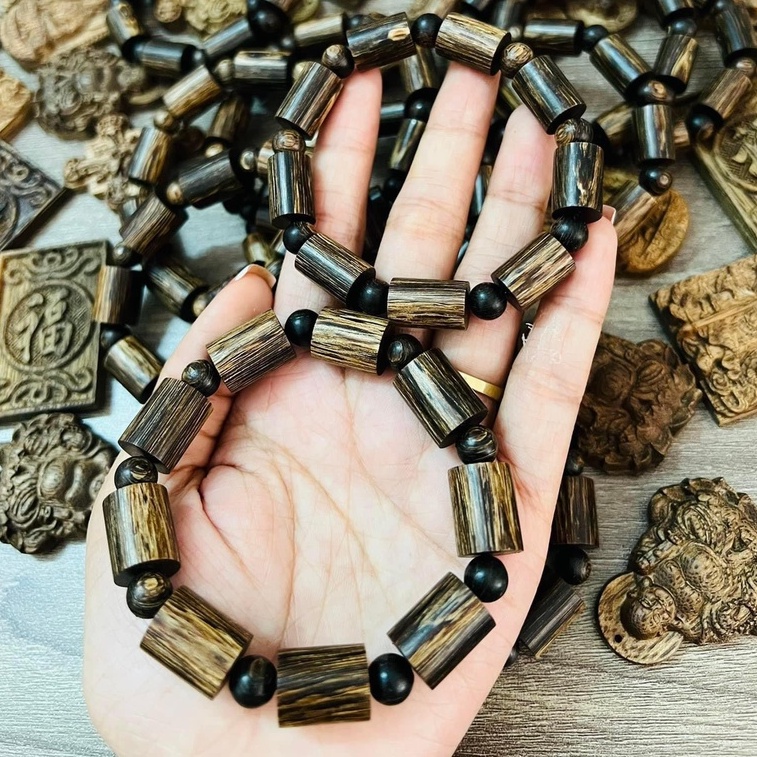Vòng trầm hương đốt trúc sánh chìm cho nam (seri 10 ly -dũng042