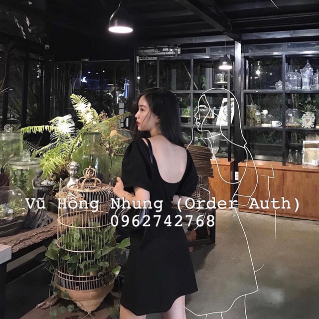 Váy đen zara