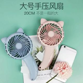 Quạt mini cầm tay 🍀FREESHIP🍀Quạt cầm tay mini chạy cơ Cute Fan tai mèo nhiều màu sắc dễ thương