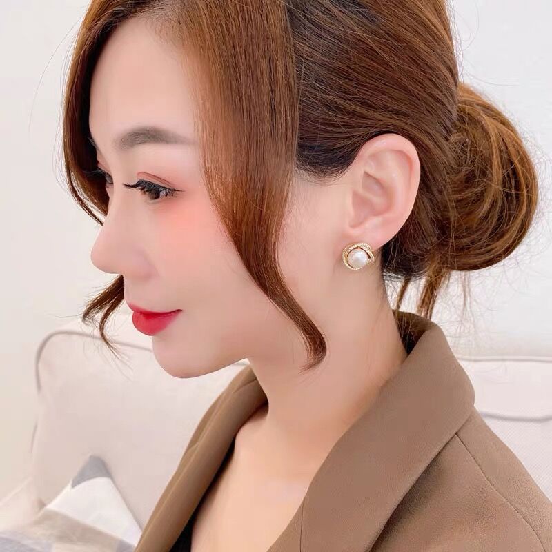 Khuyên Tai Ngọc Trai Xu Hướng Mới