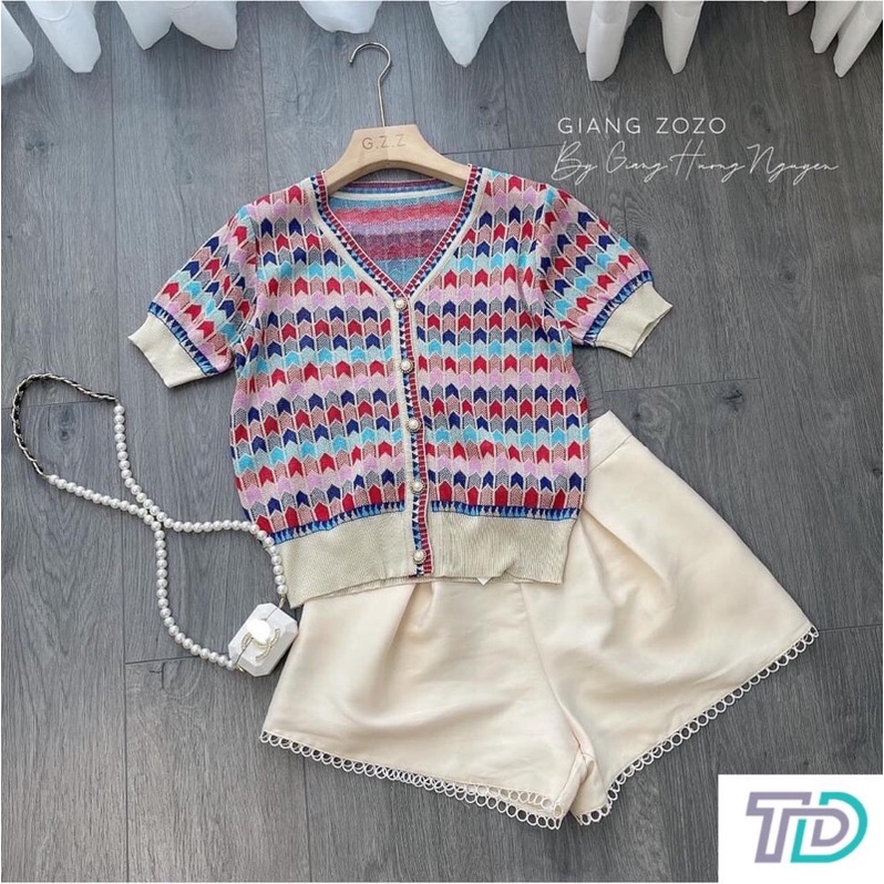 Áo len khuy cài thổ cẩm hình tim nhí, Len mongtoghi đầu mùa. A016