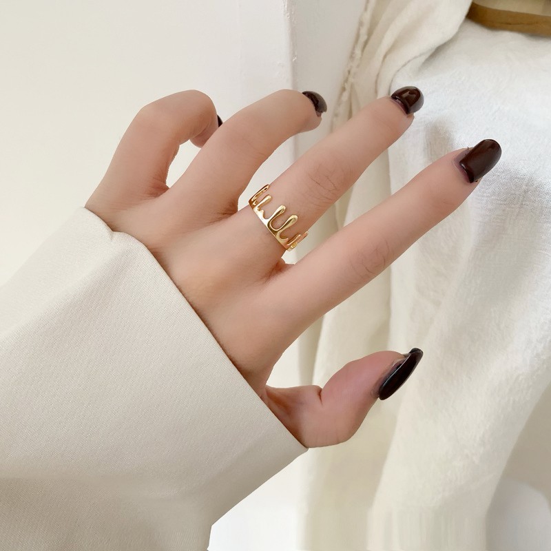Nhẫn nữ mạ bạc 925 hình vương miệng đơn giản độc đáo cho nữ.