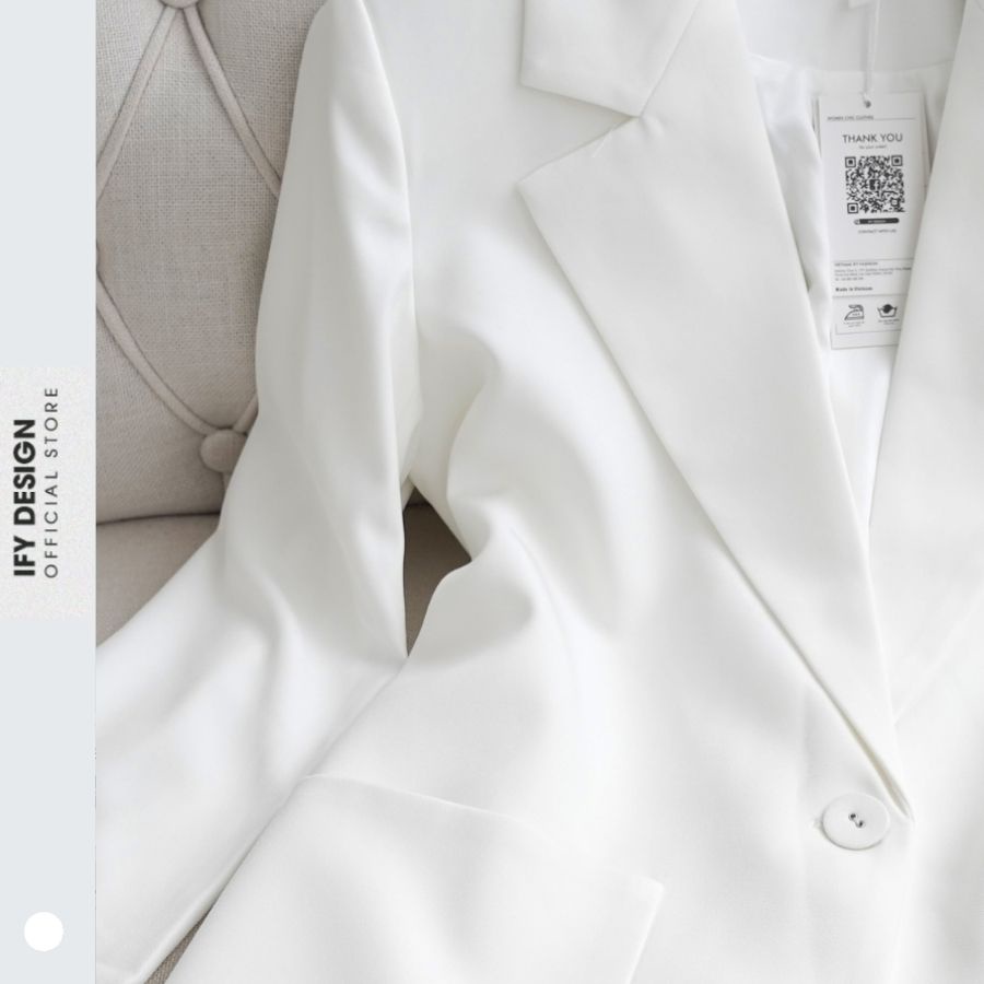 Áo khoác vest nữ trắng Glenda 2 túi trước IFY Design FS99A